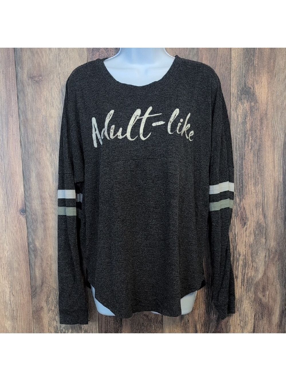 Maurices "Adult-Like" Graphic Oversized Long Sleeve Shirt M